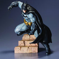 Batman Arkham City 7 Inch Statue Figure ArtFx Series - Batman 1/10th Scale (Shelf Wear Packaging)