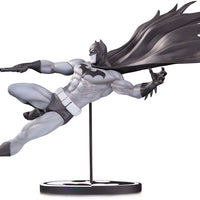 Batman Black and White 7 Inch Statue Figure - Batman by Doug Mahnke