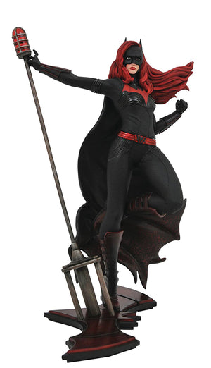 DC Gallery 9 Inch Statue Figure Elseworld - Batwoman