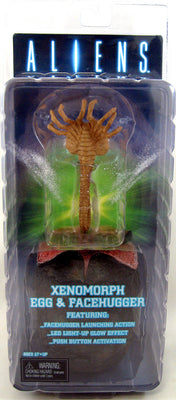 Aliens 4 Inch Action Figure - Egg with Launching Face Hugger & Led Lights