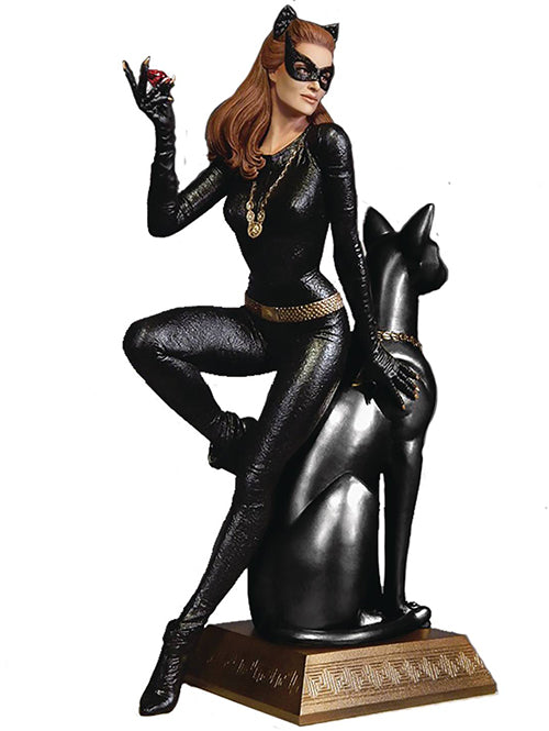 Batman 1966 11 Inch Statue Figure Maquette Diorama - Catwoman