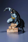 Batman Arkham City 7 Inch Statue Figure ArtFx Series - Batman 1/10th Scale (Shelf Wear Packaging)