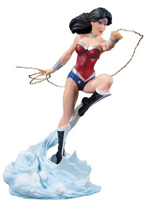 DC Comics Super-Heroes 9 Inch Statue Figure Cover Girls - Wonder Woman Statue
