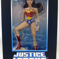 DC Gallery Femme Fatales 9 Inch PVC Statue JLA Animated Series - Wonder Woman